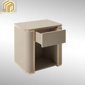 Постмодернистский малка странична масичка Италиански луксозен гардероб за съхранение на Метален декоративен шкаф Кутия черна боя нощни шкаф